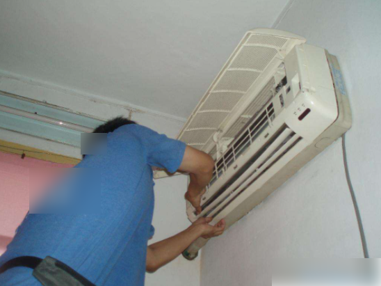 家用挂式空调清洗案例